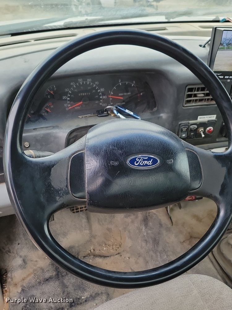 image for item OH9416 2004 Ford F750 utility / service truck