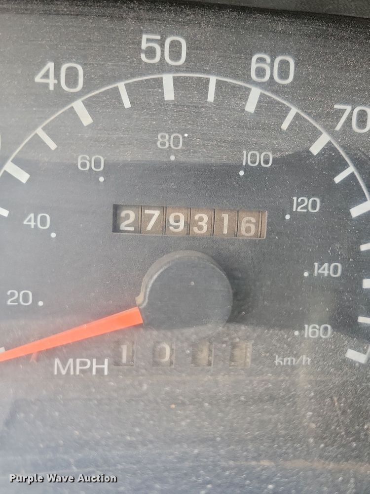 image for item OH9416 2004 Ford F750 utility / service truck