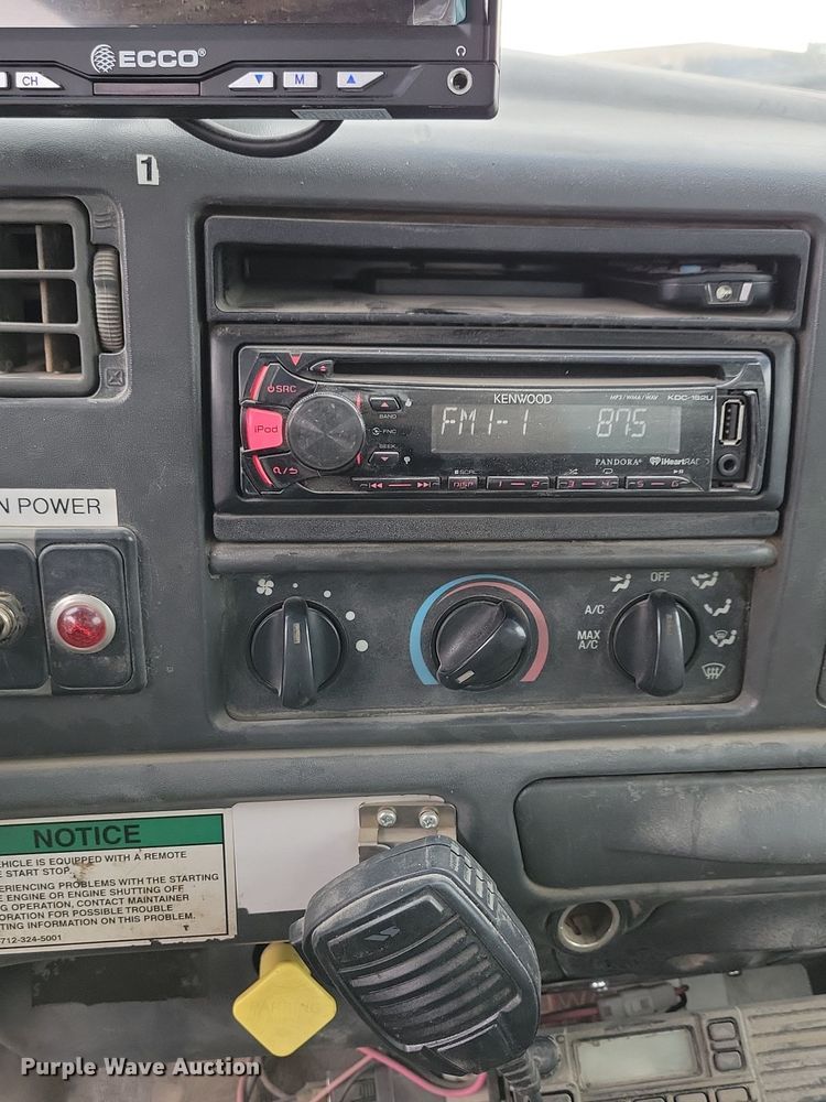 image for item OH9416 2004 Ford F750 utility / service truck