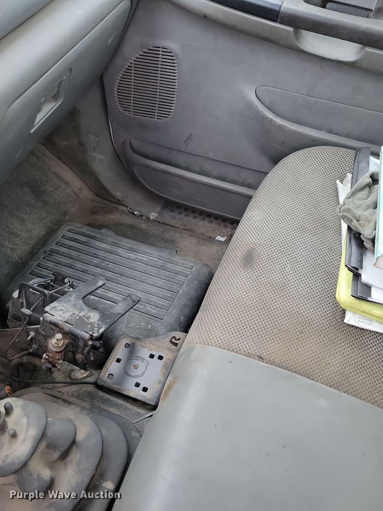 image for item OH9416 2004 Ford F750 utility / service truck