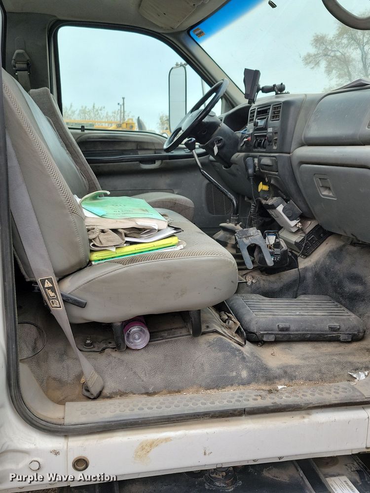 image for item OH9416 2004 Ford F750 utility / service truck