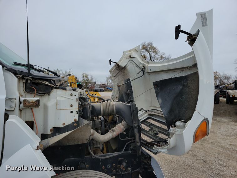 image for item OH9416 2004 Ford F750 utility / service truck