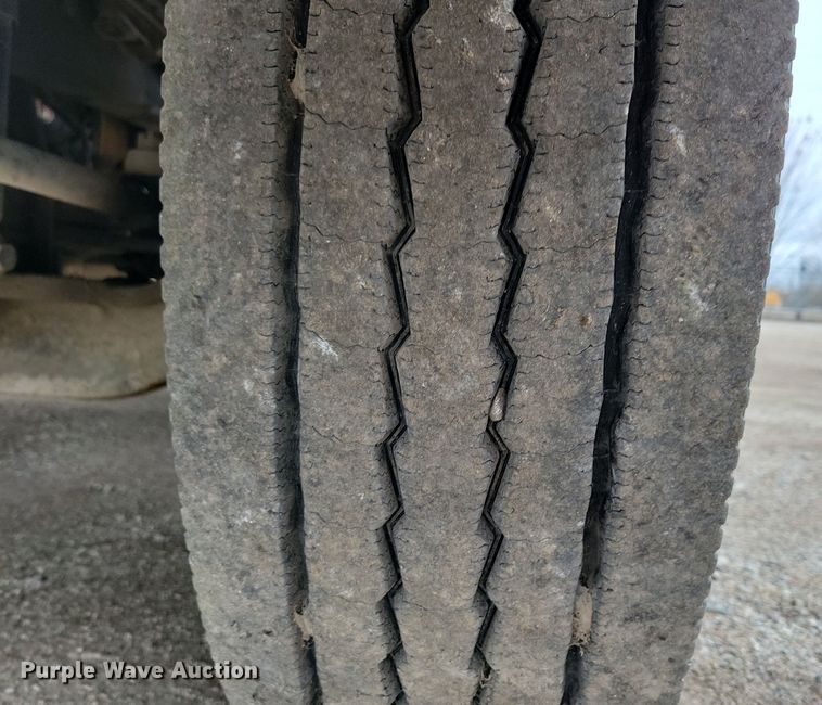 image for item OH9416 2004 Ford F750 utility / service truck