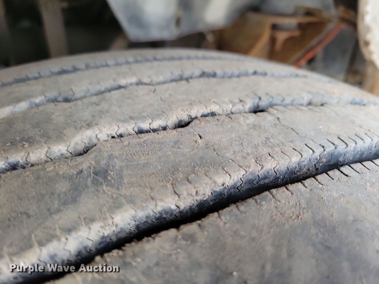 image for item OH9416 2004 Ford F750 utility / service truck