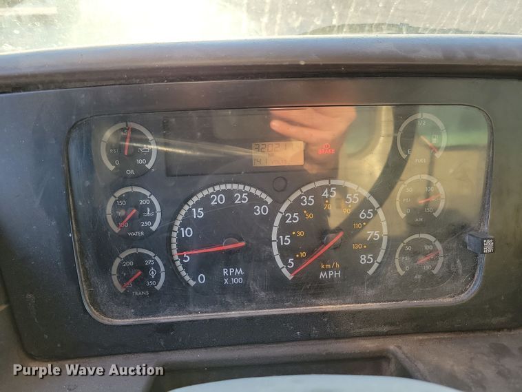 image for item OH9417 2004 Sterling LT9500 dump truck