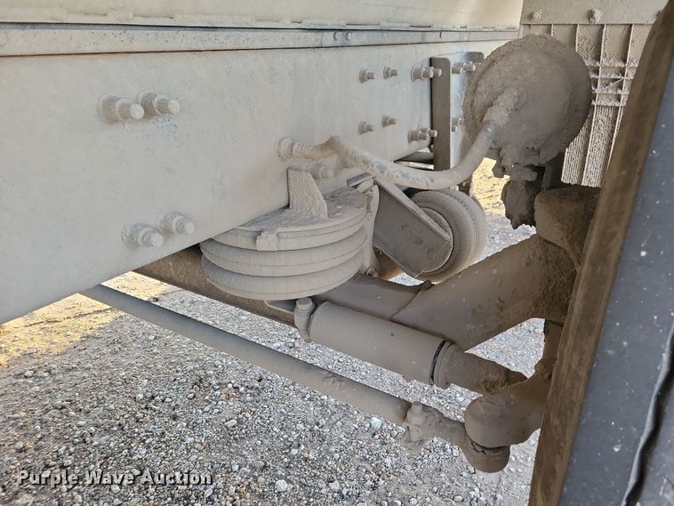 image for item OH9417 2004 Sterling LT9500 dump truck