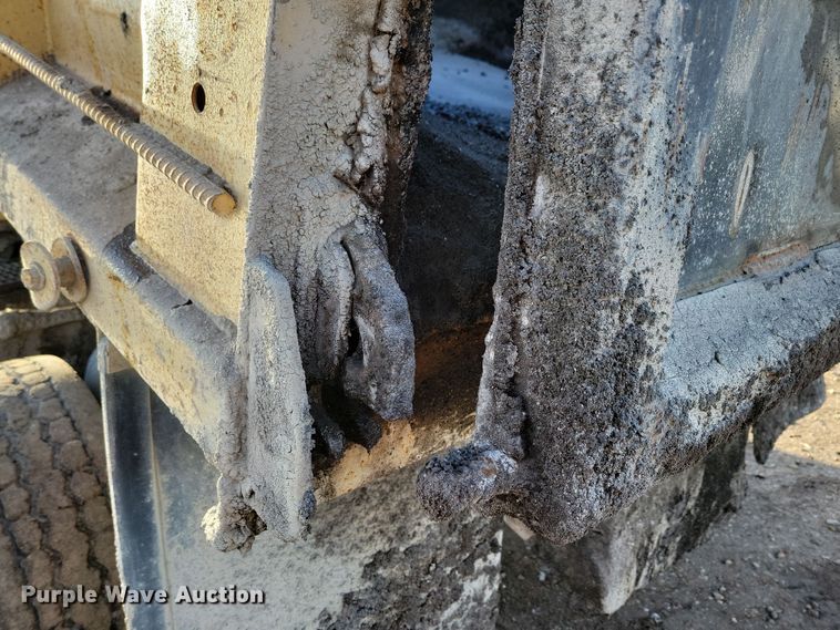 image for item OH9419 1993 Ford  LN9000 dump truck