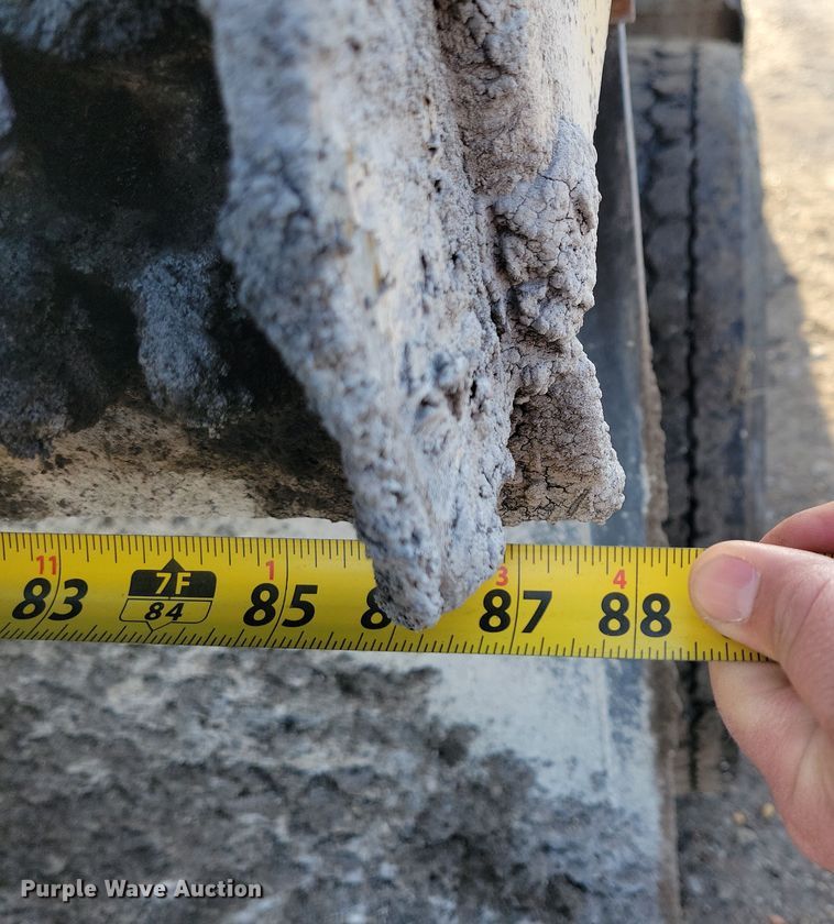 image for item OH9419 1993 Ford  LN9000 dump truck