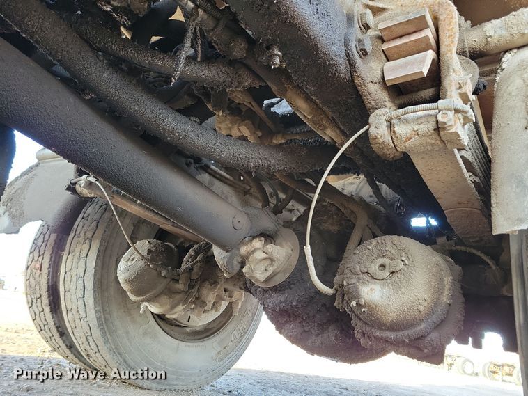 image for item OH9419 1993 Ford  LN9000 dump truck