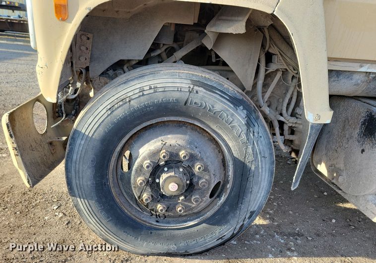 image for item OH9419 1993 Ford  LN9000 dump truck