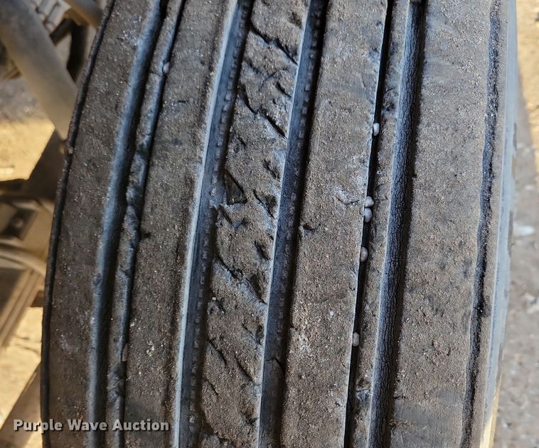 image for item OH9419 1993 Ford  LN9000 dump truck