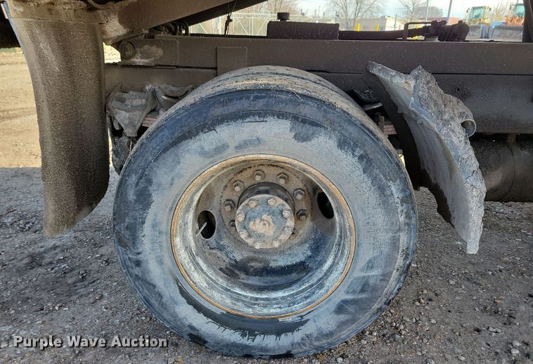 image for item OH9419 1993 Ford  LN9000 dump truck