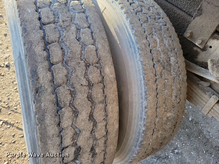 image for item OH9419 1993 Ford  LN9000 dump truck