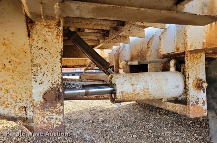 image for item OH9457 1975 Muv-All hydraulic tail equipment trailer