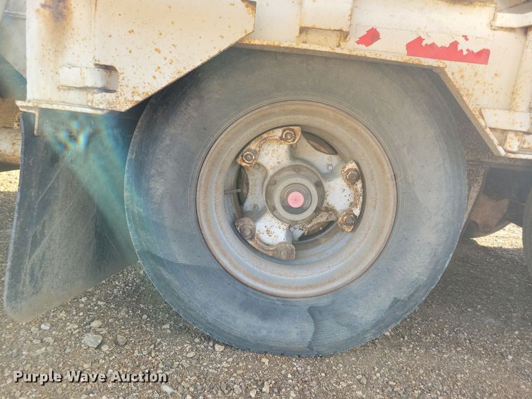 image for item OH9457 1975 Muv-All hydraulic tail equipment trailer