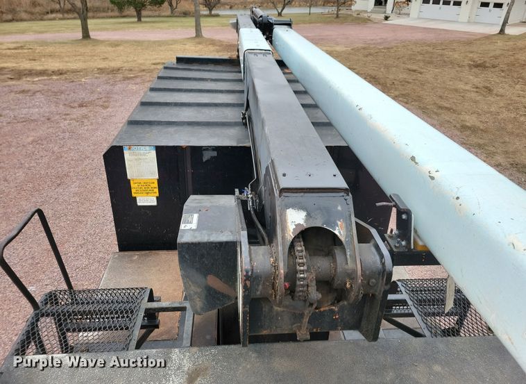 image for item OH9461 2007 Ford F750 forestry bucket truck