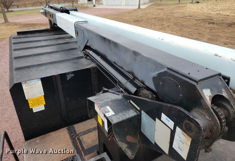 image for item OH9461 2007 Ford F750 forestry bucket truck