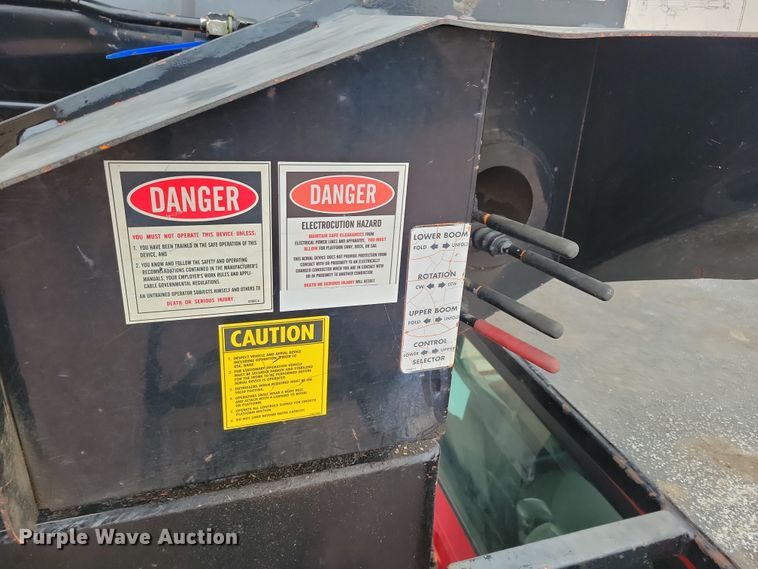 image for item OH9461 2007 Ford F750 forestry bucket truck