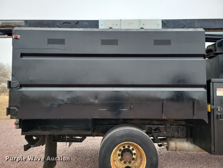 image for item OH9461 2007 Ford F750 forestry bucket truck