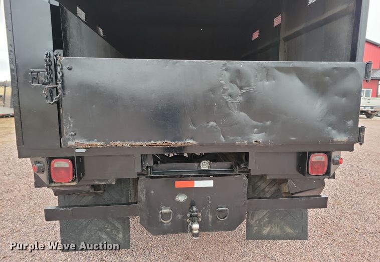 image for item OH9461 2007 Ford F750 forestry bucket truck