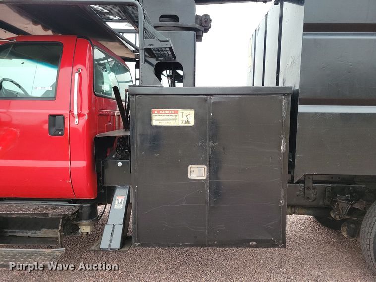 image for item OH9461 2007 Ford F750 forestry bucket truck