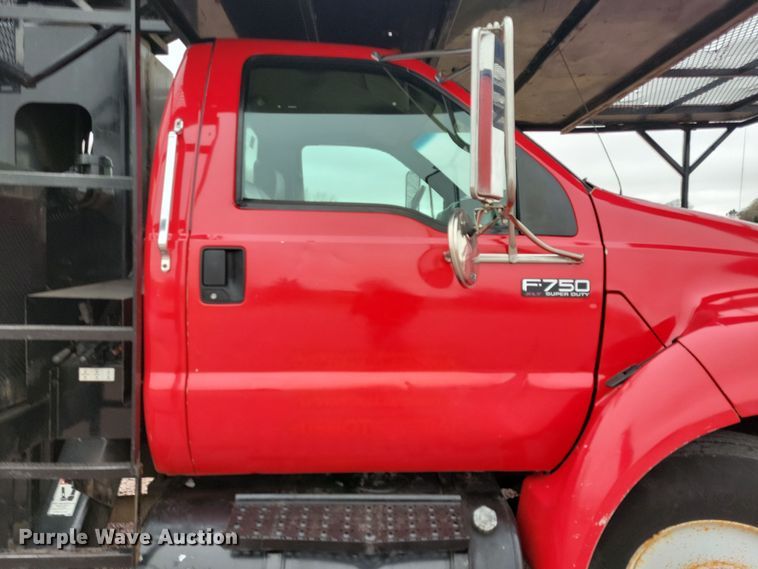 image for item OH9461 2007 Ford F750 forestry bucket truck