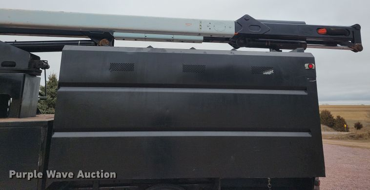 image for item OH9461 2007 Ford F750 forestry bucket truck