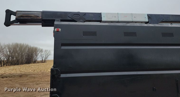 image for item OH9461 2007 Ford F750 forestry bucket truck