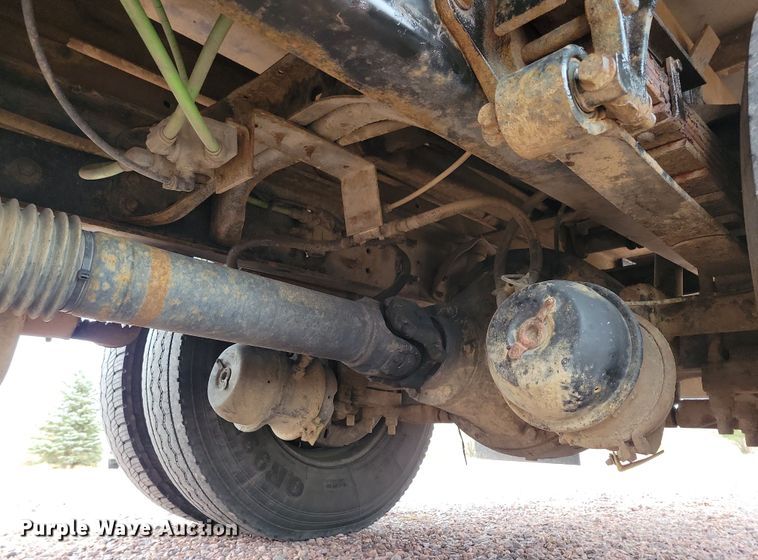 image for item OH9461 2007 Ford F750 forestry bucket truck