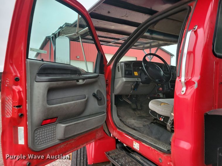 image for item OH9461 2007 Ford F750 forestry bucket truck