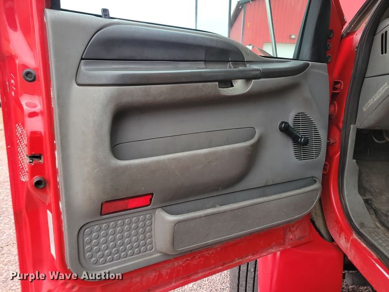 image for item OH9461 2007 Ford F750 forestry bucket truck