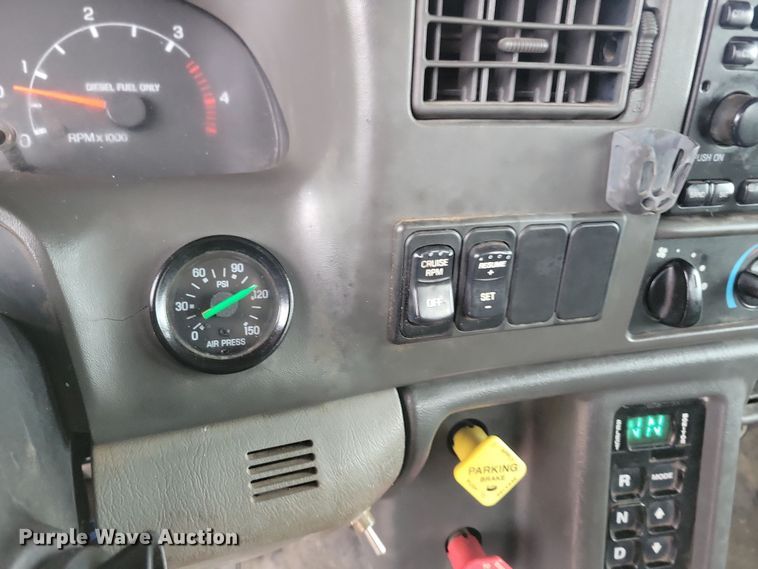 image for item OH9461 2007 Ford F750 forestry bucket truck