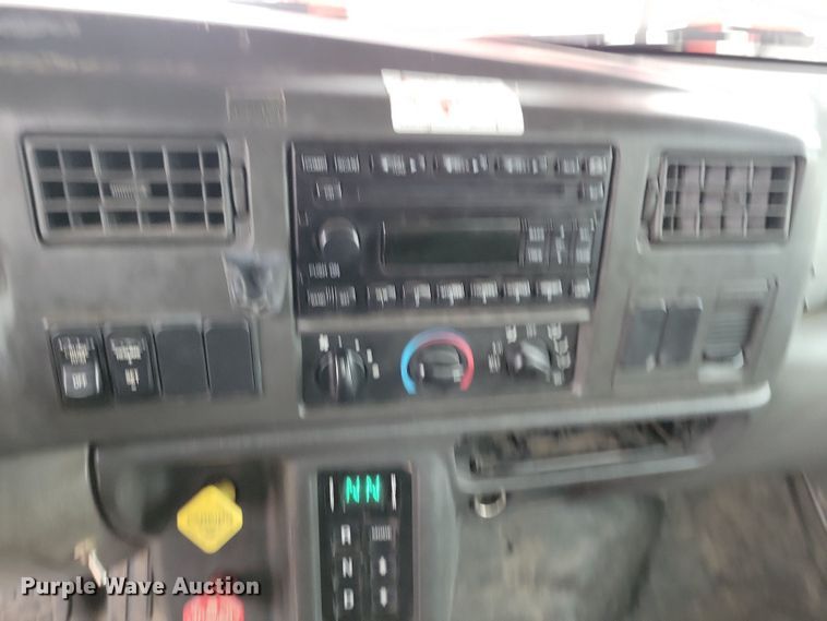 image for item OH9461 2007 Ford F750 forestry bucket truck