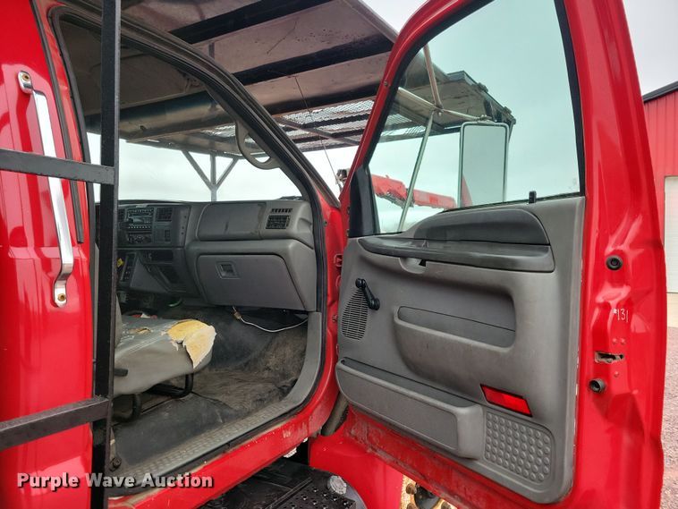 image for item OH9461 2007 Ford F750 forestry bucket truck