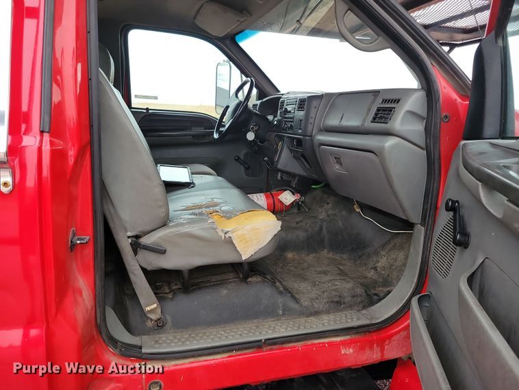 image for item OH9461 2007 Ford F750 forestry bucket truck