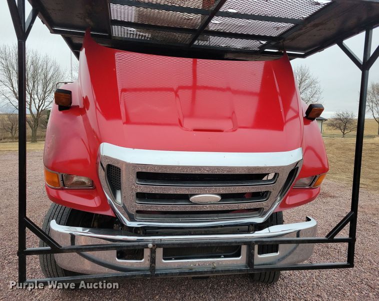 image for item OH9461 2007 Ford F750 forestry bucket truck