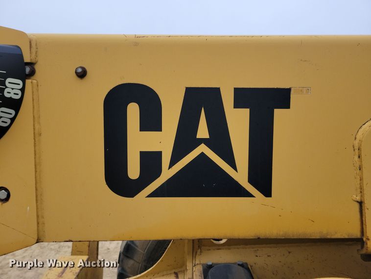 image for item OH9462 1997 Caterpillar TH103 telehandler