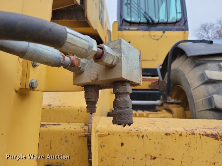 image for item OH9462 1997 Caterpillar TH103 telehandler