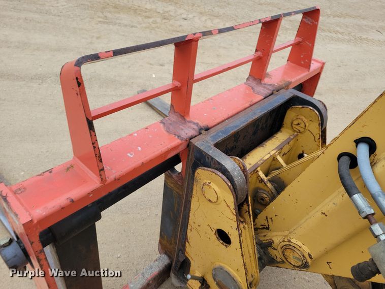 image for item OH9462 1997 Caterpillar TH103 telehandler