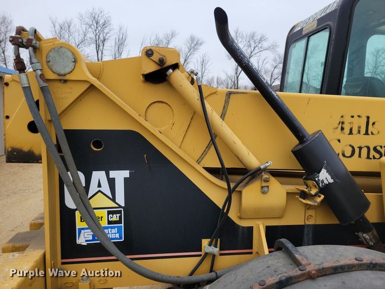 image for item OH9462 1997 Caterpillar TH103 telehandler