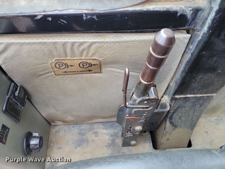 image for item OH9462 1997 Caterpillar TH103 telehandler