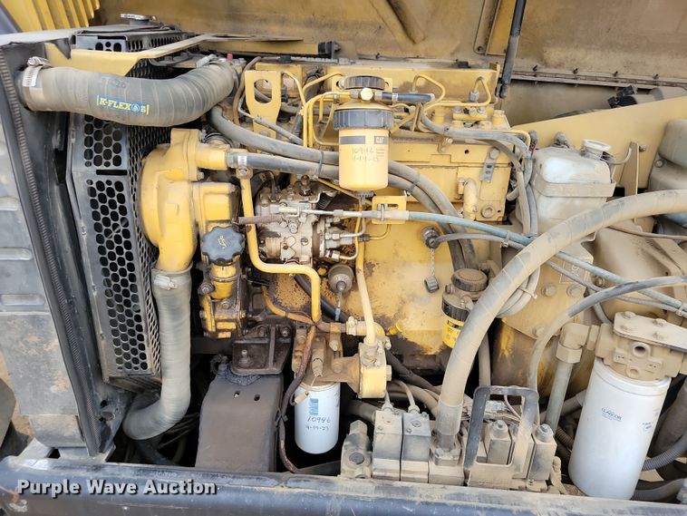 image for item OH9462 1997 Caterpillar TH103 telehandler