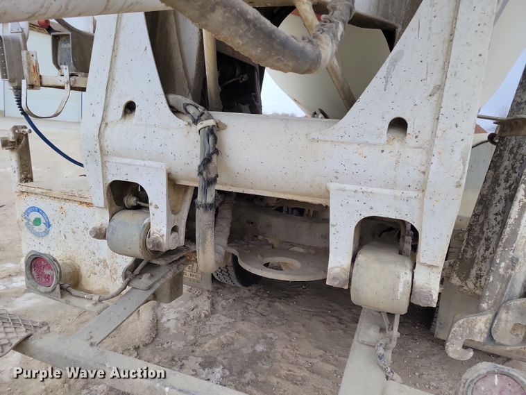 image for item OH9463 2012 Freightliner 114SD ready mix truck