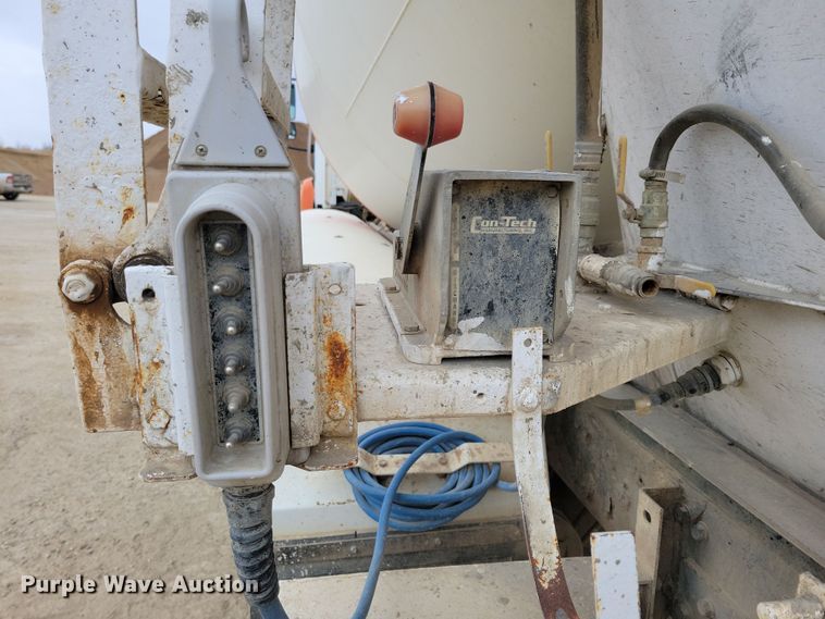 image for item OH9463 2012 Freightliner 114SD ready mix truck