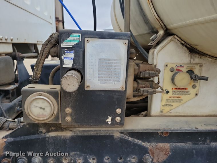 image for item OH9463 2012 Freightliner 114SD ready mix truck