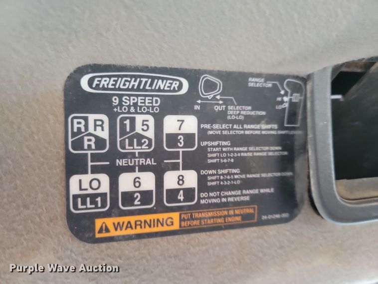 image for item OH9463 2012 Freightliner 114SD ready mix truck