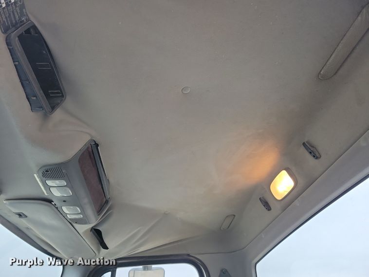 image for item OH9463 2012 Freightliner 114SD ready mix truck