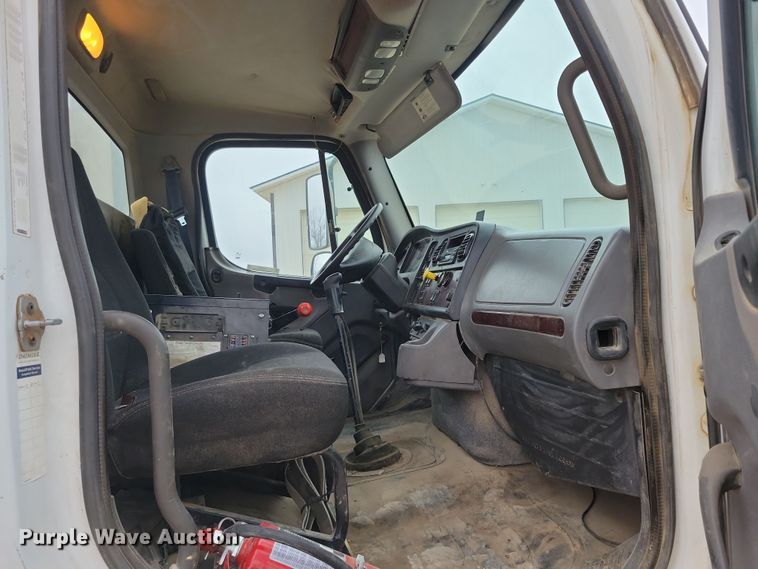 image for item OH9463 2012 Freightliner 114SD ready mix truck