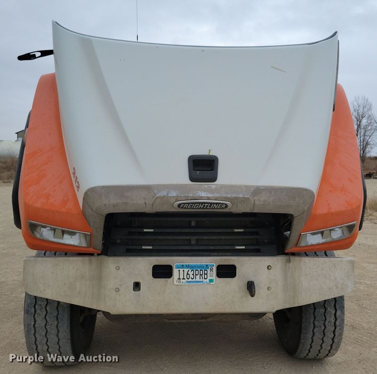 image for item OH9463 2012 Freightliner 114SD ready mix truck