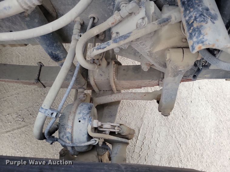 image for item OH9463 2012 Freightliner 114SD ready mix truck